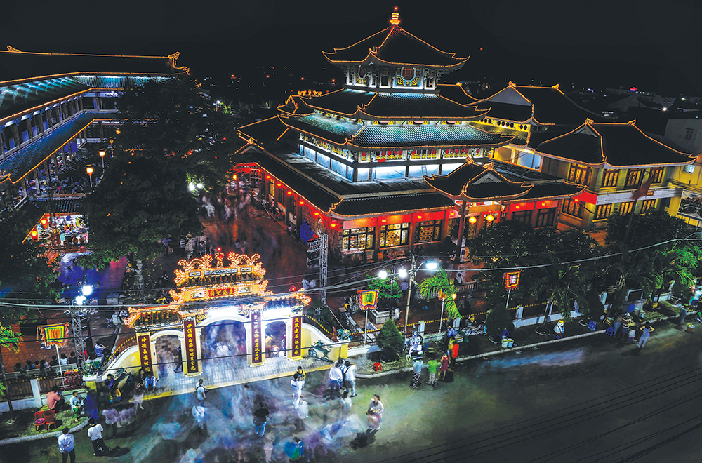 Cho thuê xe du lịch từ Sài Gòn đi Châu Đốc giá tốt nhất