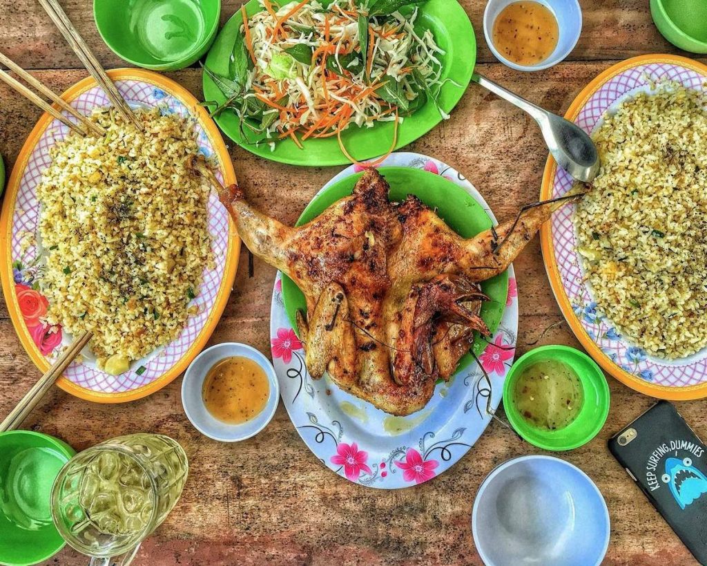 Về An Giang nhất định phải ăn Gà đốt Ô Thum